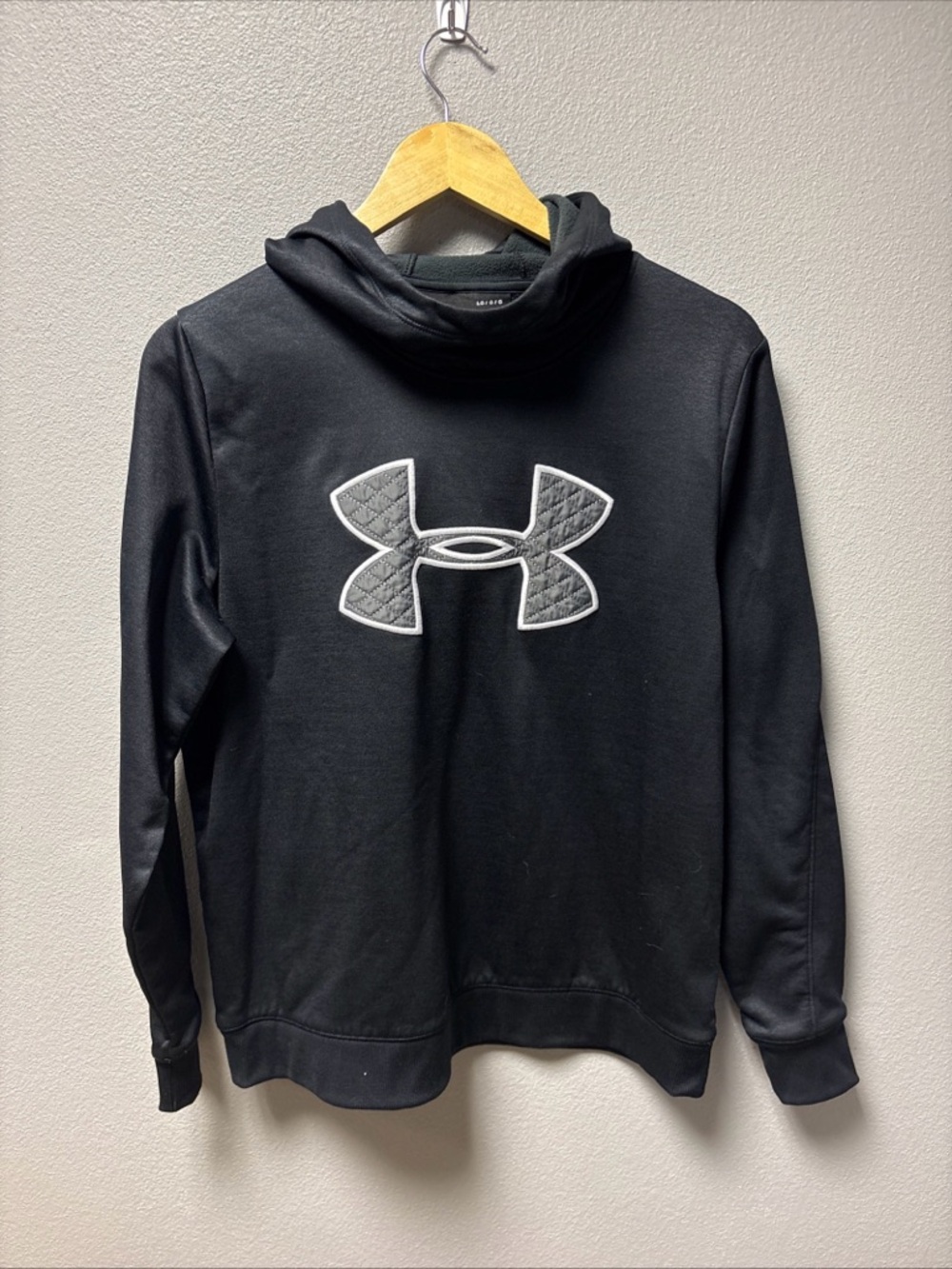 Under Armour Women's Black Cowl Long Neck Hoodie Size Large